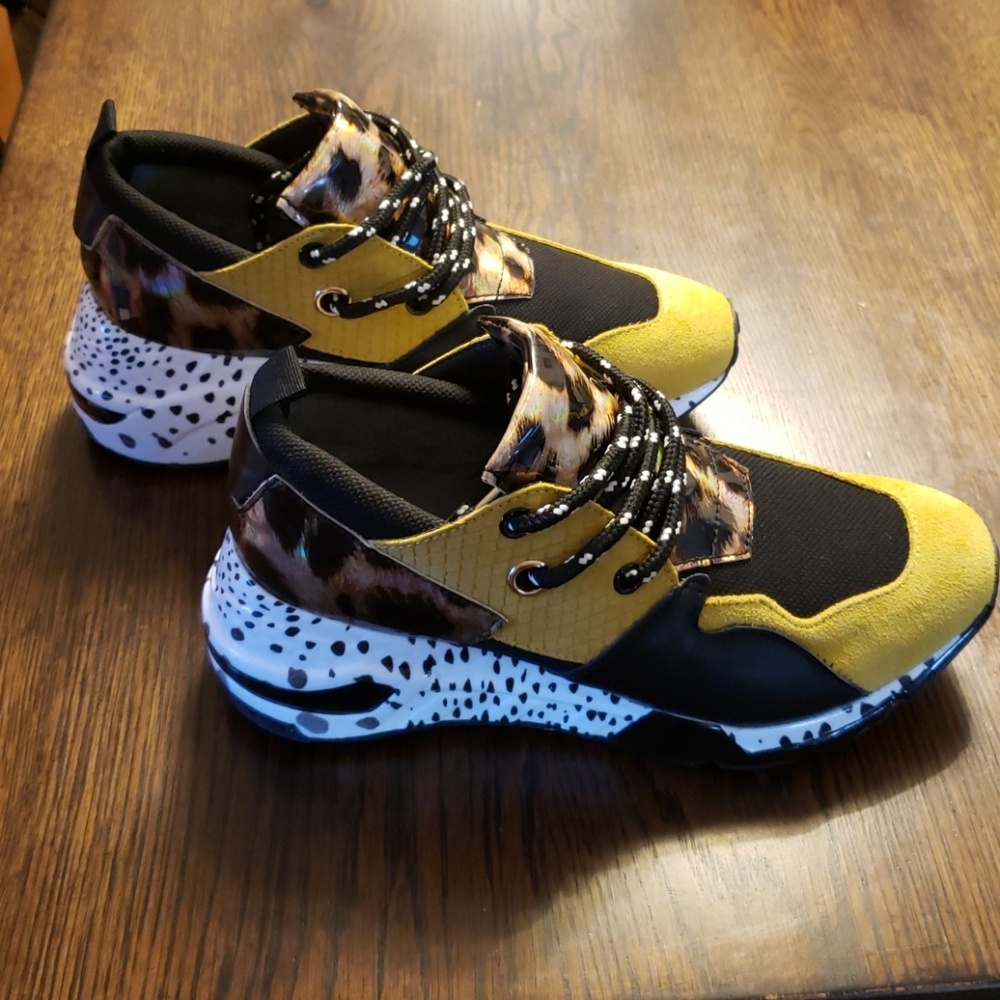 Steve Madden Cliff Sneakers